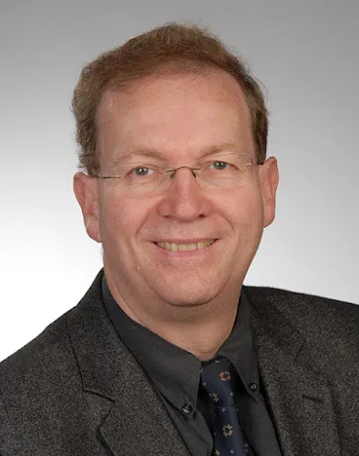 3 - MKG Praxis (Mund-, Kiefer- und Gesichtschirurgie) - PD Dr. Dr. Arwed Ludwig