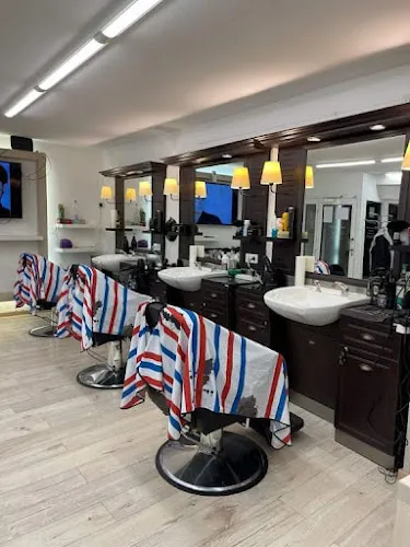 7 - Moayad BarberShop
