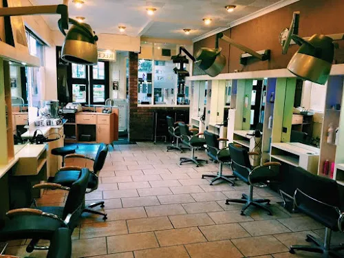 1 - Mode Hair Studio