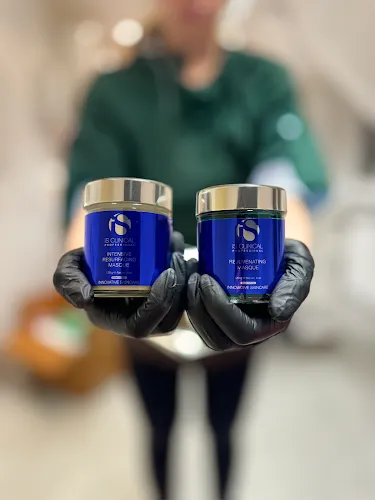 3 - Modern Nails & Beauty