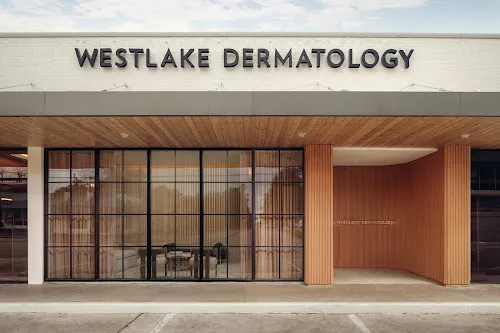 2 - Monicas Nails Galore