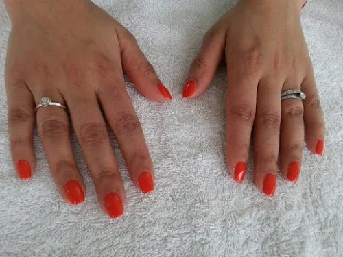 6 - Moonstone Hair Salon