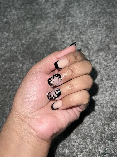 7 - Mozaic Health & Beauty