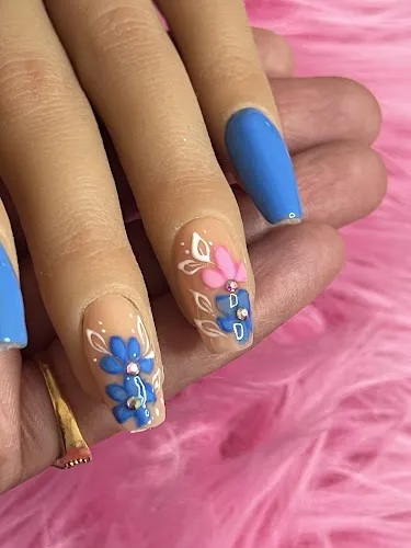 8 - Mozaic Health & Beauty