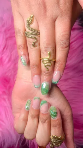 6 - Mozaic Health & Beauty