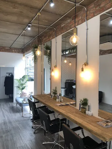 3 - MUSA Hair Studio