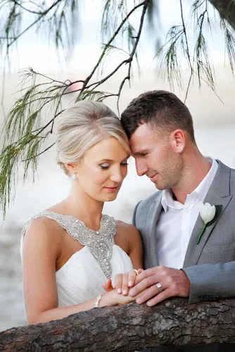 3 - NA NAILS SPA & BEAUTY