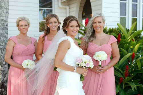 4 - NA NAILS SPA & BEAUTY