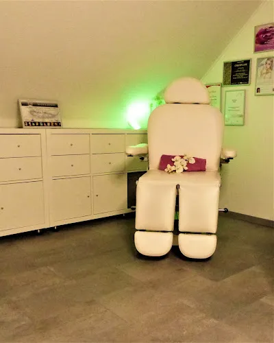 4 - Nadins Beauty Hair