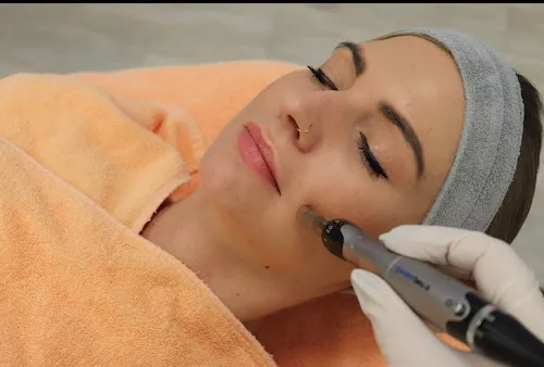 4 - Nagelstudio Bessungen / Fußpflege - Darmstadt