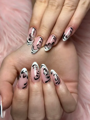 7 - Nails 96 Mannheim | Nagelstudio