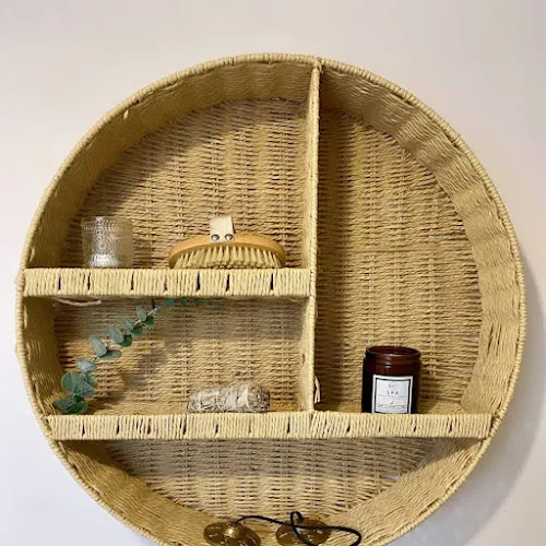 3 - Nails & beauty by the harbour