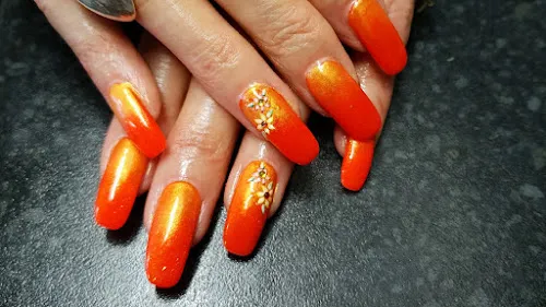 6 - Nails & beauty by the harbour