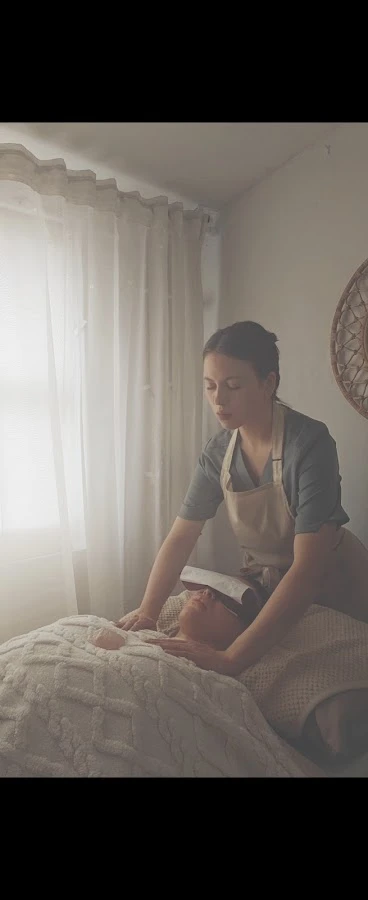 1 - Nails & beauty by the harbour