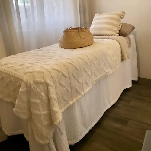 2 - Nails & beauty by the harbour