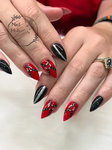 7 - Nails Hub