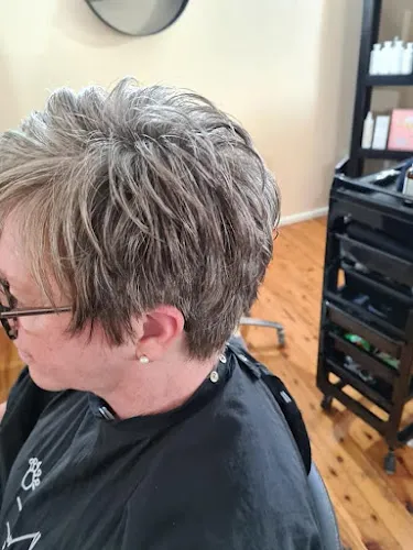 6 - Nails time spa & Beauty