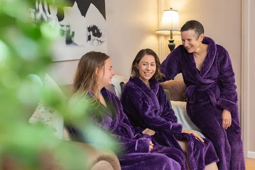 2 - Nails Wonderland