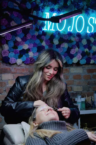 8 - Nanis Beauty Salon