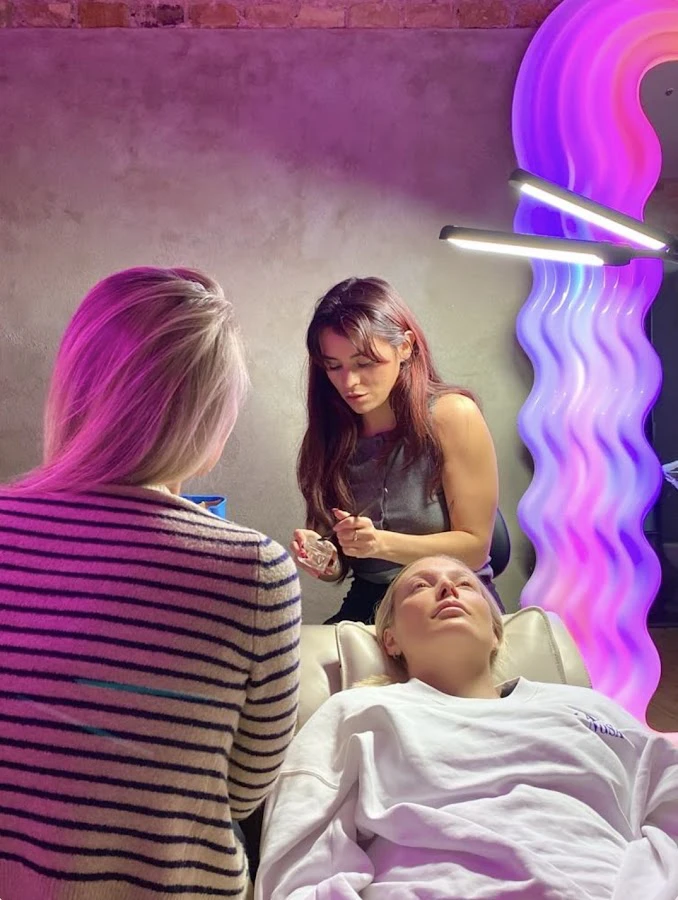 1 - Nanis Beauty Salon