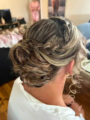 7 - Natural Beauty Hairdressing Salon