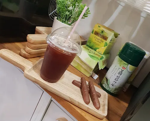 4 - Naturally Me Nail & Beauty Night Market