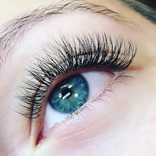 6 - Naz Beauty Studio