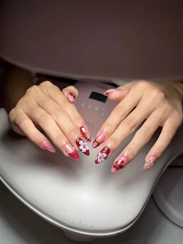 4 - Nessas Touch salon