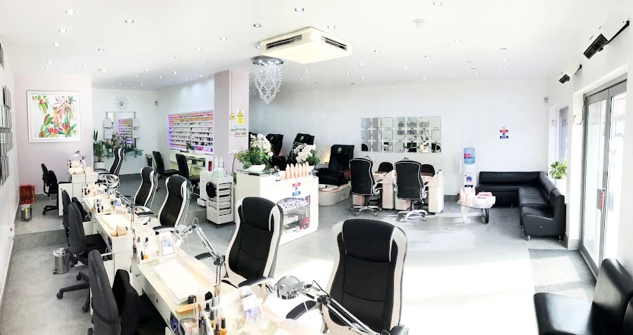 1 - New Farnworth Sun Centre