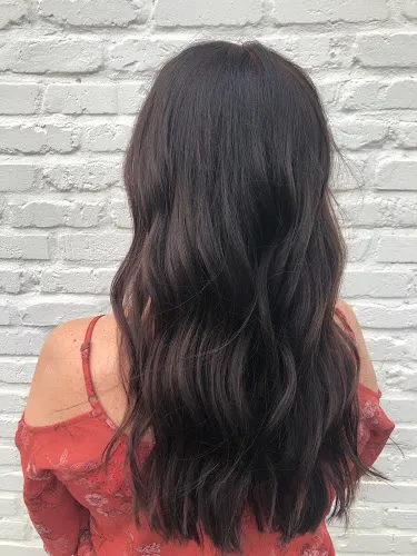 5 - New Looks Beauty Salon