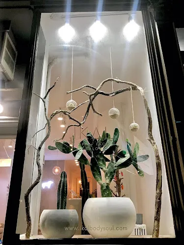 4 - New York Beauty Salon