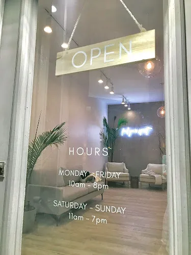 3 - New York Beauty Salon