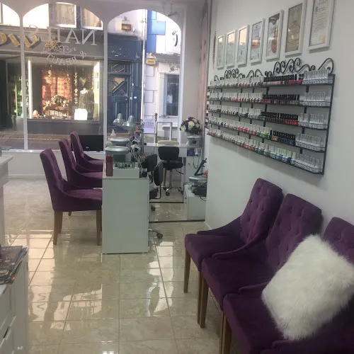 5 - New York Nails & Beauty