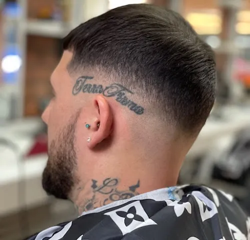 4 - New York Nails Sheffield