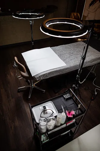 6 - Newstarnails-Permanent Make Up Leipzig