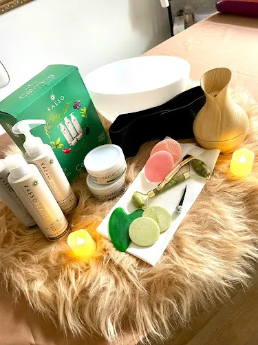 7 - Newton Hair Design