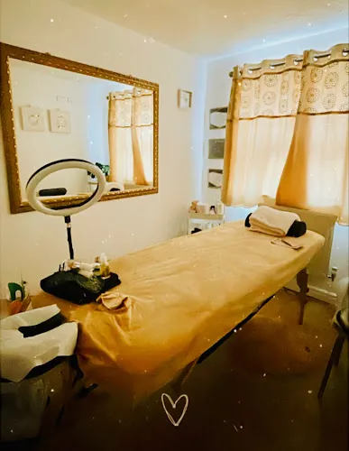 3 - Newton Hair Design