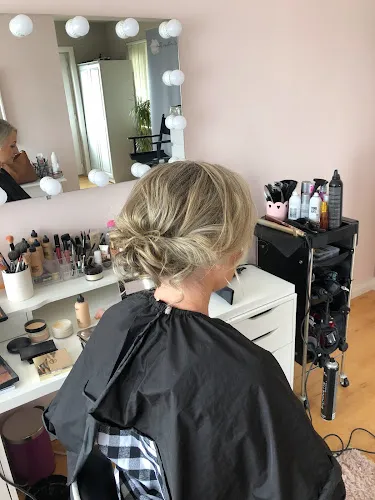 1 - Nicoles hair salon Killarney