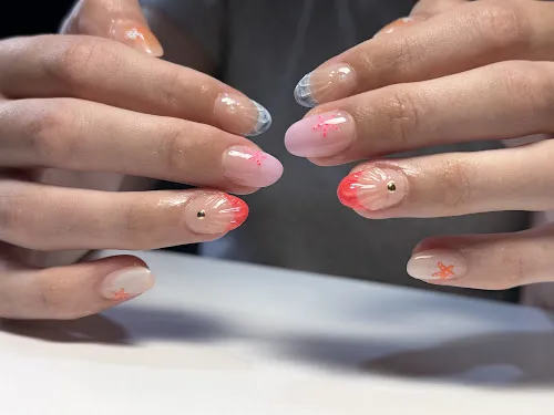 4 - Nikki Robins Hair Design