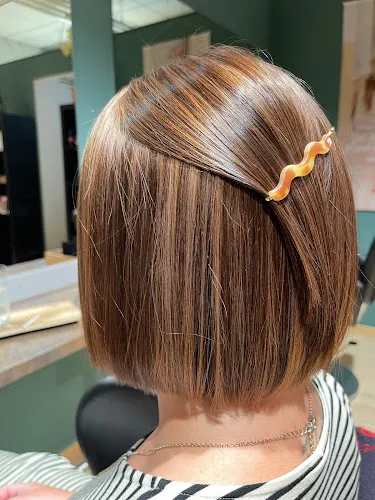 6 - NILAS ART OF HAIR