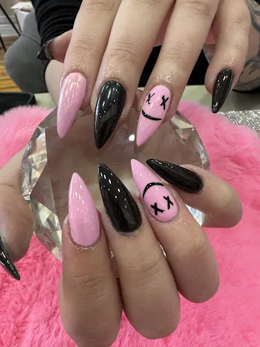 2 - Nina Nails and beauty