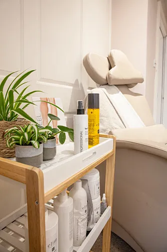 4 - No 6 Hairdressing Salon