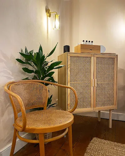 5 - No 6 Hairdressing Salon