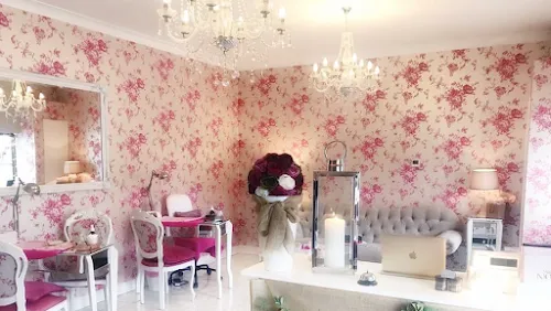 2 - No. 8 Organic Beauty Salon