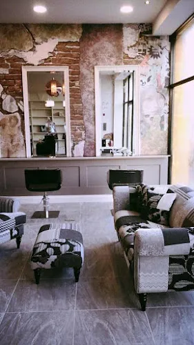 1 - Noel Burns Hairdressing