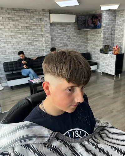 4 - North face Barber