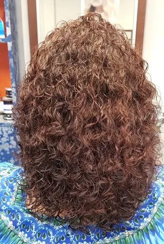 8 - Nova Unisex Salon