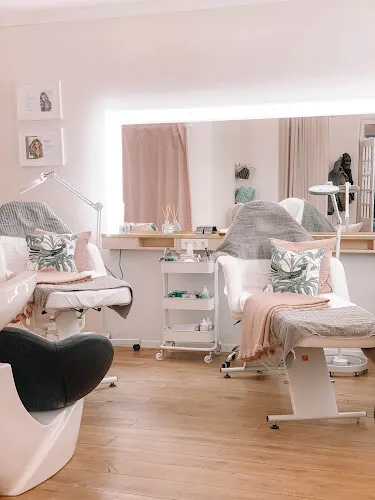 2 - Özgür Sarikaya - Beauty & Jewelry