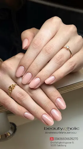 3 - Ohlala Beauty Bar