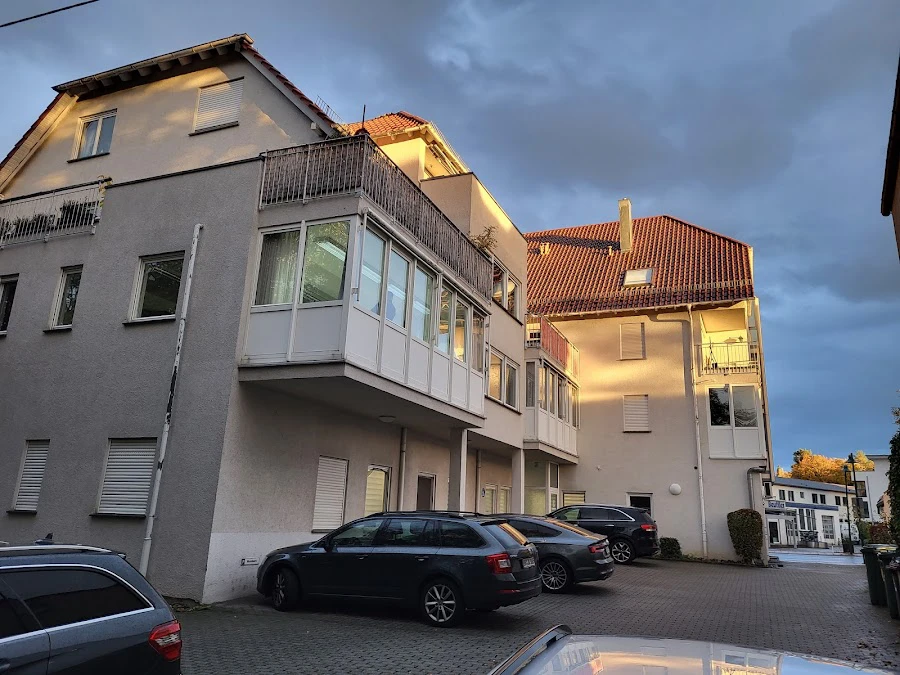 1 - Olga Gavrilenko Fachärztin für Neurologie / Akupunktur / Ästhetische Medizin / Dr. Hedvig Szabo Fachärztin für Neurologie